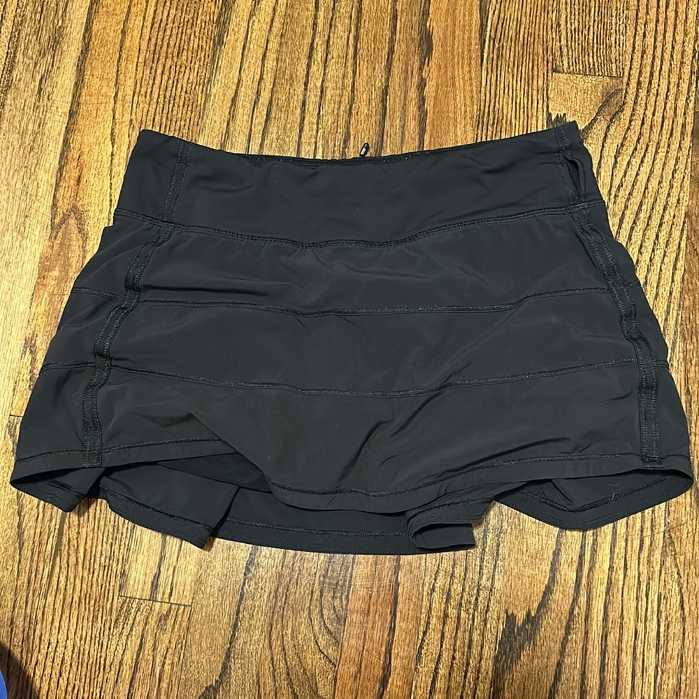 Lululemon pace rival skirt black size 6 regular 2.5 inch inseam